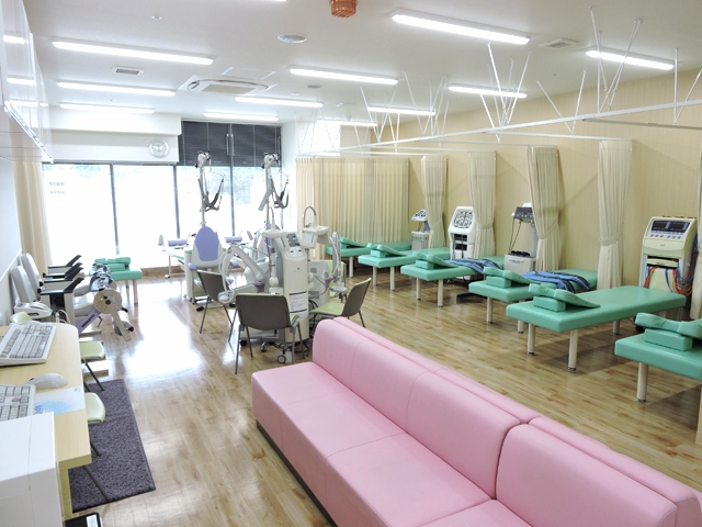 医療法人社団 三郎会 セントラル整形外科